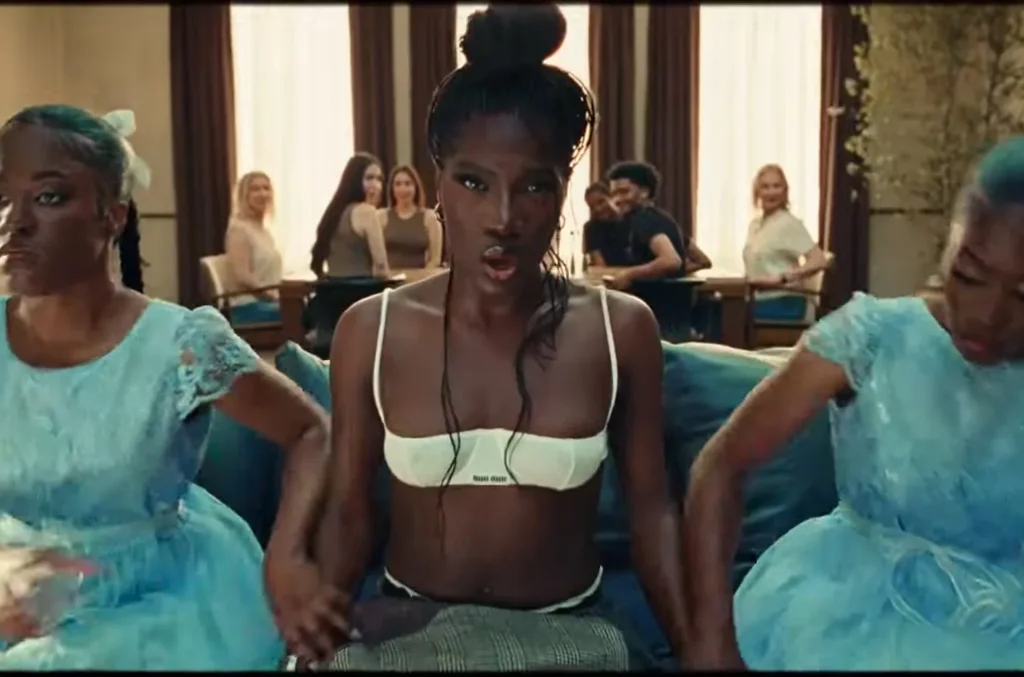 Doechii Lança Clipe de “Anxiety” com Toque Brasileiro e Viraliza nas Redes