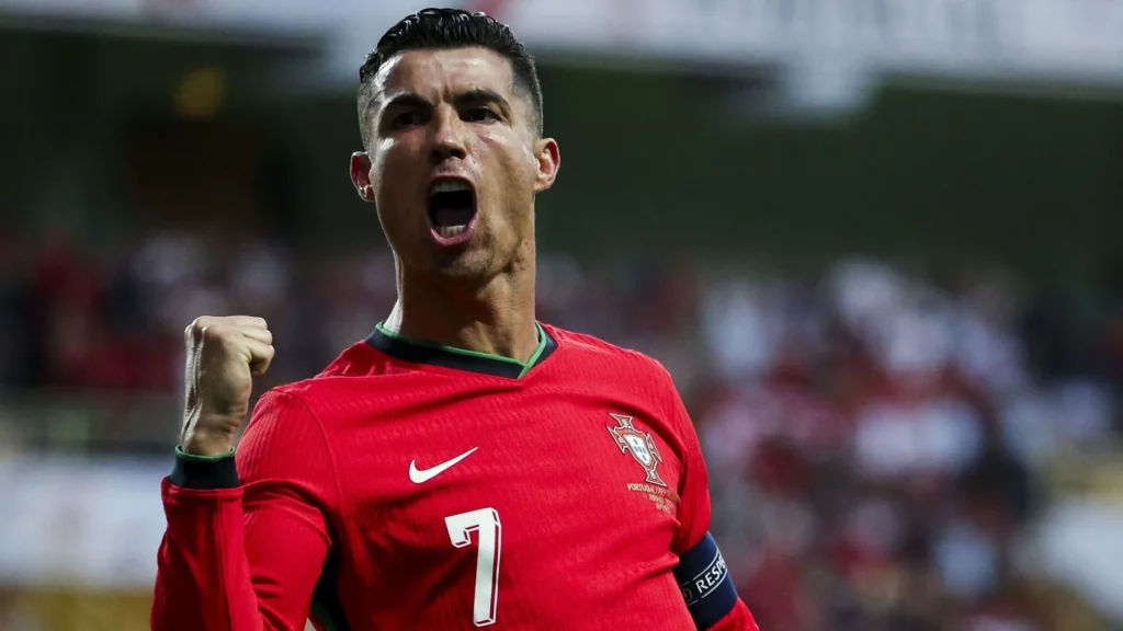 Os Atletas Mais Bem Pagos do Mundo em 2025: Conheça os Gigantes que Faturam Milhões 2 Cristiano Ronaldo, o atleta mais bem pago do mundo.